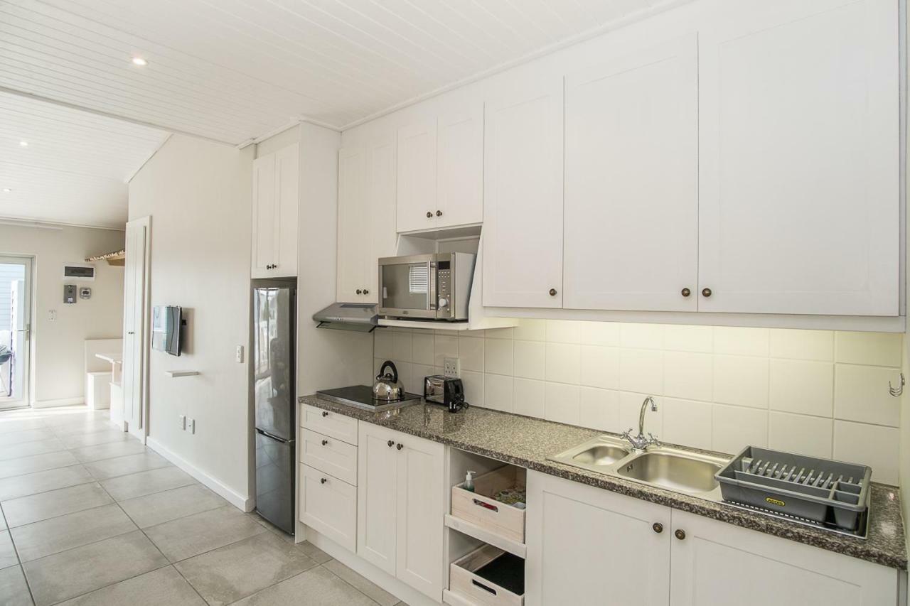 Fork West Holiday Apartments 엘란즈 베이 외부 사진
