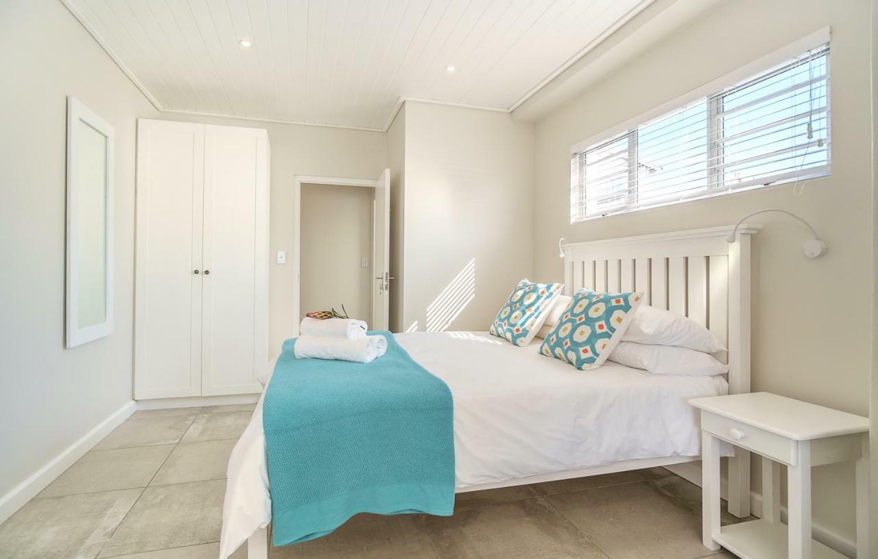 Fork West Holiday Apartments 엘란즈 베이 외부 사진