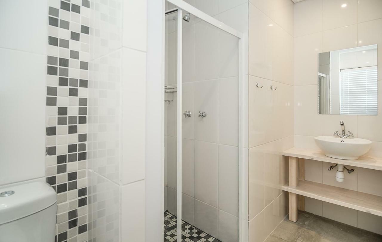 Fork West Holiday Apartments 엘란즈 베이 외부 사진