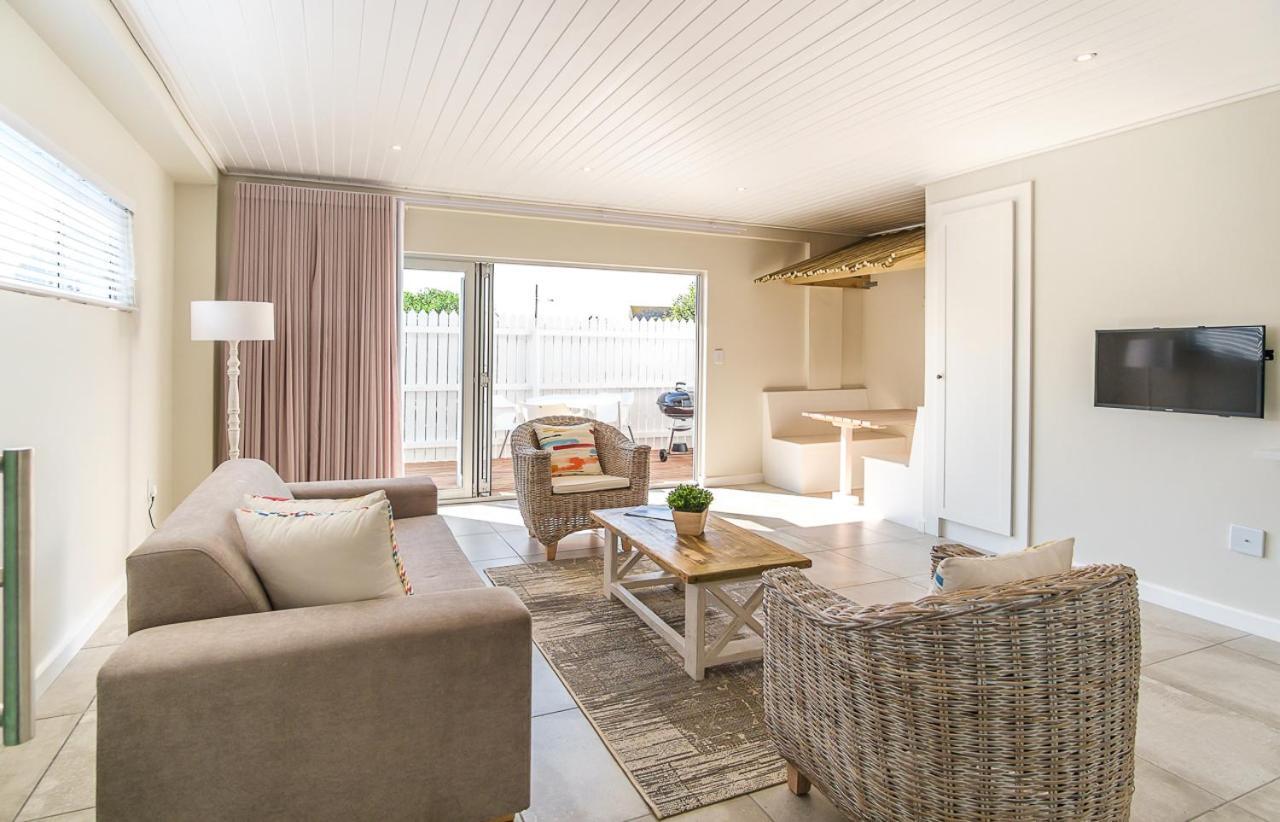 Fork West Holiday Apartments 엘란즈 베이 외부 사진