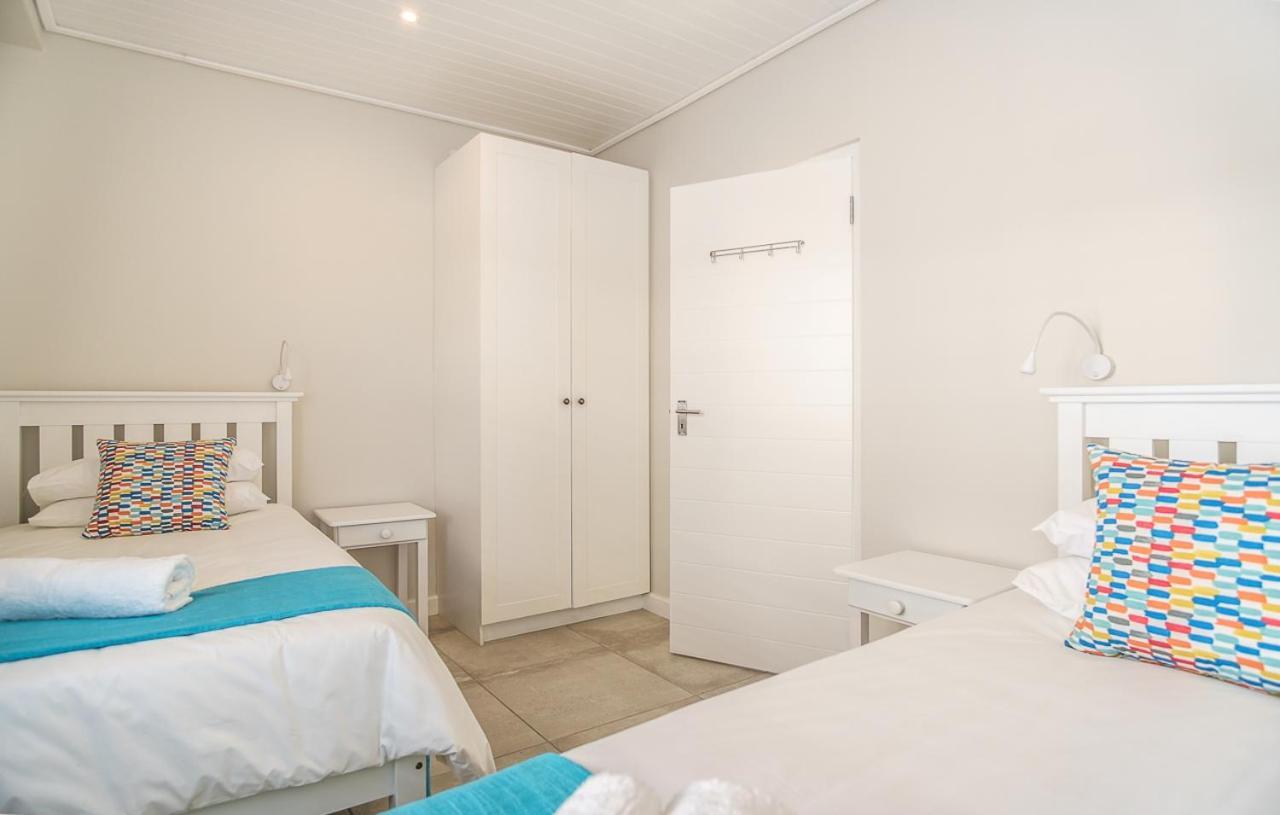 Fork West Holiday Apartments 엘란즈 베이 외부 사진